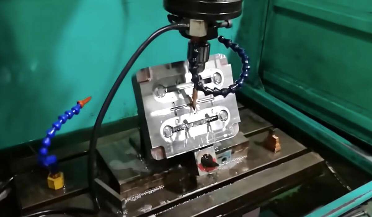 designing-molds-for-injection-molding