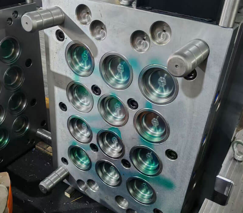 multi-cavity-cap-molds